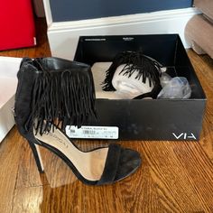 Brand New Sexy Via Spiga Black Sued Fringe Herls. Best Offer Suede Heels For Night Out, Glamorous Suede Heels For Party, 4-inch Suede Heels For Night Out, Black Suede Heels For Night Out, Chic Night Out Suede Heels, Glamorous Suede Heels For Night Out, Fringe Heels, Suede Fringe, Shoes Brand