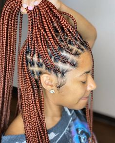 Colour 350 Box Braids, Redhead Braids, Slayed Edges, Braiding Hair Colors, Colored Box Braids, Feed In Braids Hairstyles, Colored Braids, Braids Styles, Braided Styles