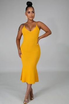 Fitted Solid Midi Sundress, Fitted Yellow Sleeveless Midi Dress, Fitted Sleeveless Yellow Sundress, Sleeveless Fit And Flare Midi Dress For Beach, Mustard Dress, Water Modeling, Fitted Midi Dress, No Closure, Early Spring Outfits