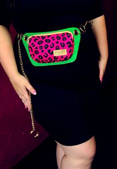 Unique Gold Chain, Hot Pink Background, Crossbody Belt Bag, Gold Chain Belt, Lightning Bolts, Convertible Bags, Large Ring, Grass Green, Chain Belt