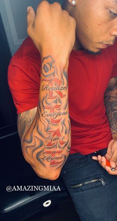 Men Tattoo Ideas, Arm Tattoos Black, Arm Tattoos For Guys Forearm, Black Men Tattoos, Forearm Tattoo Quotes, Half Sleeve Tattoos Forearm, Hard Tattoos, Half Sleeve Tattoos Drawings, Men Tattoos Arm Sleeve