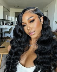 Queens Hairstyles, Wig Inspiration, Hair Inches, Afro Beauty, Heat Damaged Hair, Hair Couture, Couture Hairstyles, Peekaboo Hair, Long Curly Wig