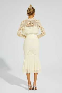 Vita Beige Lace Trumpet Set Chic Two-piece Wedding Dress, Elegant Two-piece Dresses For Wedding, Elegant Two-piece Wedding Dresses, Chic Two-piece Dress For Wedding, Elegant Two-piece Wedding Set, Fitted Long Sleeve Two-piece Wedding Dress, Elegant White Two-piece Wedding Dress, Fitted Feminine Two-piece Set, Elegant Evening Sets With Lace Work