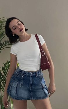 Outfits Verano Aesthetic, Chic Spring Outfits, Skirt Outfit Summer, Looks Jeans, Spring Essentials, A Breath Of Fresh Air, Breath Of Fresh Air, Cute Summer Outfits