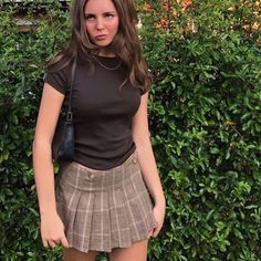 Plaid Skirt Outfit Summer, Girly Emo, Emo Dark, Skirt Outfit Summer, Skirt Tennis, Plaid Skirt Outfit, Tennis Skirt Outfit, Tennis Skirts, Miniskirt Outfits