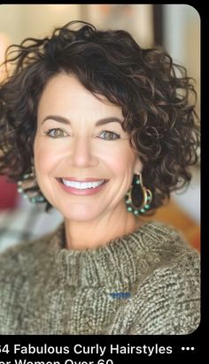 Haircut Dark Hair, Long Blonde Curls, Curly Crop, Curly Hair Style, Bob Haircut Curly, Hairstyles For Women Over 60, Smiling Woman, Curly Hair Photos, Haircut Curly