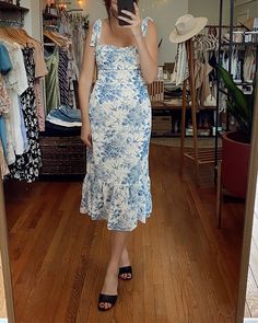 Blue Floral Smocked Print Ruffle Hem Edged Sleveless Midi Dress Long Sleeve Boho Dress, Blue Floral Midi Dress, Skirt Ruffle, Midi Dress Style, Trumpet Skirt, Dress With Ruffles, Bodice Dress, Dress Fitted, Tiered Midi Dress