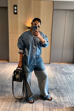 Baggy Jeans Outfits, Denim Shirt Outfit, Date Night Looks, Casual Chic Outfits, Jeans Outfits, All Jeans, Outfit Jeans, Pinterest Outfits