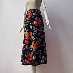 "Vintage - 100% Pure Silk - High Waist Floral Pattern A-line Pleated Ankle Skirt Fit size S/M, (missing size tag) Composition - 100% silk (missing care tag, material was testet to define the composition) Flat measurements - waist: 14\" (36 cm), hips: 20\" (51 cm),  length: 36\" (92 cm) Great condition" Casual A-line Maxi Skirt With Elastic Waistband, Summer A-line Bottoms With Elastic Waistband, Casual A-line Beach Skirt, Vacation Floral Print Full Skirt Bottoms, Floral Print Full Skirt Bottoms For Vacation, Beach A-line Lined Skirt, Floral Print Full Skirt For Vacation, A-line Floral Print Relaxed Skirt, A-line Floral Print Skirt