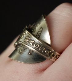 Massachusetts Vintage United States Spoon Rings - Etsy 日本 Anniversary Bronze Metal Ring Jewelry, Bronze Open Ring Jewelry For Anniversary, Unique Bronze Rings For Anniversary, Symbolic Rings With Unique Design For Gift, Unique Bronze Open Ring, Unique Open Ring In Bronze, Unique Engraved Brass Rings, Engraved Brass Rings, Vintage Engraved Metal Ring As Gift