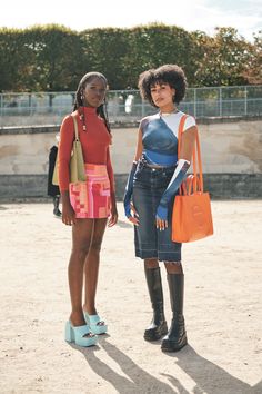 70s Inspired Fashion Black Women Retro, 7os Fashion, Modest Baddie Aesthetic Outfits, Different Fashion Styles, Types Of Fashion, 70s Inspired Fashion, Looks Street Style, The Best Street Style, Best Street Style