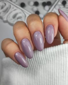 light purple lavender fall nail. almond fall nail ideas. Dusty Plum Nails, Ash Purple Nails, Light Purple Grey Nails, Deep Lilac Nails, Fall Lavender Nails, Purple Fall Dip Nails, Fall Nails 2023 Purple, Lavender Grey Nails, Lilac Fall Nails