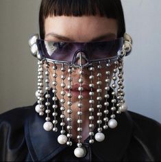 Crazy Glasses, Thrift With Me, Vintage Sunnies, Afro Punk, Futuristic Fashion, Fresh Water Pearls, Fashion Inspiration Design, Water Pearls, Mode Inspo