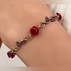 1pc Red Rose Flower Decor Chain Bracelet, Elegant Halloween Christmas Party Gift Accessories Quinceanera Gift Ideas, Red Flower Jewellery, Red Rose Outfit, Scorpion Oc, Crimson Knight, Black Quince, Hoco 2024, Oc Fashion, Quinceanera Gifts