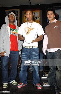 Early 200s Fashion Men, Late 90s Fashion Early 2000s Men, Early 2000s Fashion Outfits Men, 2000s Fits Men, Real Y2k Men, Pharrell Williams Style 2000s, Early 2000s Male Fashion, Men’s 2000s Fashion, Men’s Clothing 2000