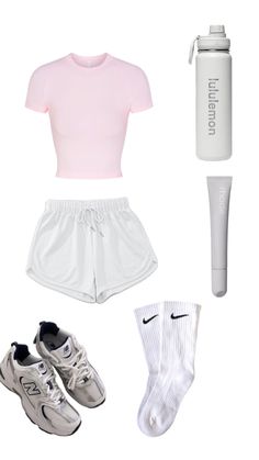 Pro Nike Outfit, Workout Outfits For Women Aesthetic, Gym Women Outfit, Sporty Girl Aesthetic Outfit, Lululemon Gym Outfit, Outfit Inspo Athletic, Nike Pro Outfits, Outfits With Nike Pros, Cute Sporty Outfits For School