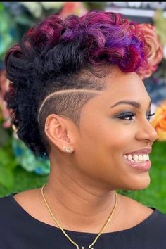 4c Haircut, Short Natural Haircuts, Shaved Side Hairstyles, Shaved Hair Designs, Natural Hair Cuts, Natural Hair Short Cuts, Tapered Haircut, Haircuts For Curly Hair, Stylish Haircuts