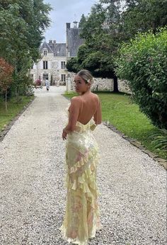 Layered Tulle Prom Dress, Yellow Prom, Ruffle Prom Dress, Spring Wedding Guest, Spring Wedding Guest Dress, Prom Dresses Yellow, Summer Wedding Guests, Prom Dress Inspiration, Tulle Prom Dress