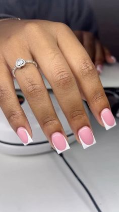 Cute Overlay Nail Ideas, Overlay French Nails, Short French Tip Acrylic Nails Black Women, Short Gel Polish Nails, Simple Flower Nail Art Designs, Simple Flower Nail Art, Flower Nail Art Designs, Short Classy Nails, Nail Art Designs For Beginners