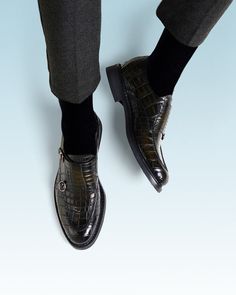 Experience the ultimate in comfort and style with our Men's Bamboo Dress Socks. Available in a solid black design, these socks come in convenient packs of 1, 3, or 5 pairs, making them a perfect addition to any wardrobe. Key Features: Superior Fabric Blend: Made from 80% bamboo, 18% polyamide, and 2% elastane, these socks provide a soft, breathable, and stretchy fit. The bamboo fibers offer natural moisture-wicking and antibacterial properties, keeping your feet dry and odor-free all day long. S Bamboo Dress, Bamboo Socks, Sock Game, Sock Packs, Dress Socks, Plain Design, Pattern Mixing, Modern Man, Black Design