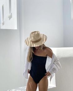 Beach Party Outfit Ideas, Beach Party Outfit, Party Outfit Ideas, Beach Fits, Dating Girls