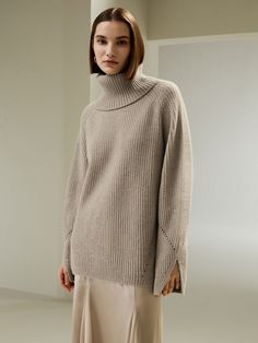 Sweater Weather Guide: Perfect Sweaters for each Kibbe - Black Cashmere Cardigan, Fisherman's Rib, Red Cable Knit Sweater, Silk Clothes, Pull Oversize, Winter Pullover, Wool Flannel, Silk Knit, Sweater For Women