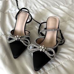 Size 7.5 But They Run A Little Small I Would Say They Are Size 7 Small Heel (3.5 In) New With Box Chic Silver Heels For Dinner, Silver Heels For Dinner, Elegant Silver Heels For Dinner, Cute Heels, Shoes Women Heels, Black Silver, Shoes Heels, Size 7, Women Shoes