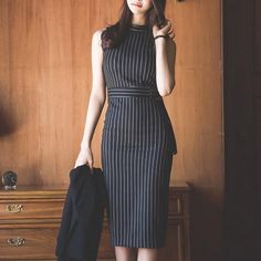 Elegant Striped Sleeveless Office Lady Work Dress Work Dress Women, Vertical Striped Dress, Sheath Dresses Pattern, Striped Bodycon Dress, Bodycon Dress Online, Gaun Fashion, Midi Dress Formal, Work Dresses For Women, Sleeveless Bodycon Dress