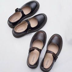 Retro Flat Heel Leather Mary Janes, Vintage Mary Janes With Rubber Sole And Flat Heel, Retro Leather Flat Heel Mary Janes, Retro Leather Mary Janes With Flat Heel, Vintage Closed Toe Flats, Retro Leather Mary Janes, Vintage Leather Mary Janes With Round Toe, Maid Shoes, Mission Fits