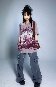 Grunge Fashion Y2k, Turtle Neck Outfit Y2k, Grunge Outfits Asian, Baggy Summer Outfits Grunge, Japan Early 2000s Fashion, Harajuku Y2k Outfits, Y2k Fashion Chinese, 2000s China Fashion, Chinese Yk2 Fashion