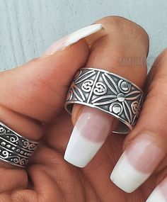 Bohemian Midi Rings Nickel Free, Bohemian Nickel-free Toe Midi Rings, Adjustable Silver Festival Ring, Bohemian Crystal Ring, Unique Open Toe Rings, Bohemian Handmade Toe Rings, Nickel-free Bohemian Ring, Nickel-free Bohemian Style Ring, Nickel Free Bohemian Ring