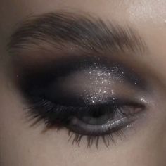 Welcome To The Dark Side, Marla Singer, Goth Glam, Swag Makeup, Ethereal Makeup, Makijaż Smokey Eye, Dope Makeup, Goth Style, Easy Makeup