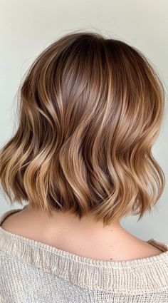 Balayage is one of the most loved hair color techniquesand for a good reason. Light Brown Hair Partial Highlights, New Hair Trends 2020, Chestnut Lowlights Blondes, Caramel Highlights Shoulder Length Hair, Mid Length Caramel Balayage, Short Carmel Balayage, Caramel Blonde Long Bob, Trendy Highlights For Short Hair, Caramel Gold Hair