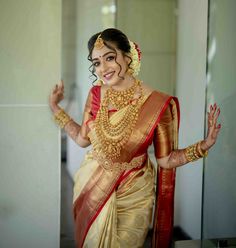 Kerala Wedding Look Bride, Kerala Bride Wedding Saree, South Bridal Look, Kerala Bridal Blouse Designs, Marriage Saree For Bride, Kerala Bride Jewellery, Kerala Hindu Bride Saree, Bride Saree Wedding, Kerala Bridal Look