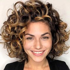 Hairstyles For Short Wavy Hair #shortcurlyhairstyles #curlyhairstyles #bobhaircut #hairstyles Hairstyles For Short Wavy Hair, Hairstyles Halloween, Men Prom, Halloween Hairstyles, Short Curly Hairstyles, Hairstyle Short