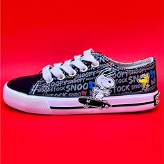 New Peanuts Snoopy Unisex Shoes Very Cute New With Tag / Without Box Black Canvas Lace Up Shoe With Extra Cushion Snoopy Shoes, Snoopy Store, Snoopy And Woodstock, Unisex Shoes, Peanuts Snoopy, Up Shoes, Black Canvas, Woodstock, New Kids