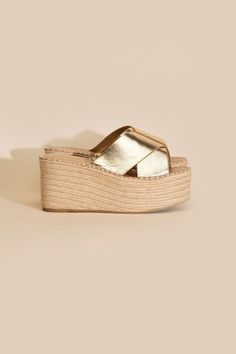 Raffia wedges platform slides Toe: Open toe, roundHeel shape: PlatformMaterial: SyntheticImported. Made in China Summer Elegance, Gold Platforms, Espadrilles Slides, Comfortable Wedges, China Style, Platform Espadrilles, Platform Slides, Outdoor Event, Slides Sandals