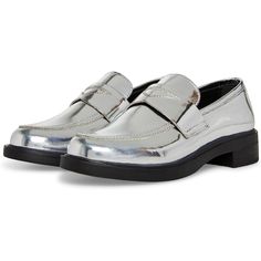 Steve Madden Leif Silver Metallic Loafers - New In Box Step Into These Tailored Steve Madden Leif Loafers For Your Everyday Casual Styling. Its Upper, Lining, And Footbed Are Crafted From Comfortable Pu Material. Slip-On Style. Slight Block Heels. Round Toe Silhouette. Silver Closed Toe Leather Loafers, Silver Leather Closed Toe Loafers, Modern Silver Loafers With Round Toe, Silver Round Toe Loafers For Work, Silver Pointed Toe Loafers For Work, Silver Flat Heel Loafers For Work, Silver Flat Loafers For Work, Silver Flat Loafers For Party, Silver Slip-on Loafers For Office