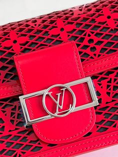 Description L.V Limited Dauphine MM Bags By Nicolas Ghesquière With Monogram Lace Red For Women 25cm LV Rep 1:1 Size: 25 x 17 x 10 cm (length x Height x Width) Nicolas Ghesquière drapes the Dauphine mini bag in Monogram Lace, and the contrasting interior is visible through the Monogram pattern perforations, demonstrating the brand’s exquisite craftsmanship. The signature LV Circle lock from the Dauphine collection completes the overall design. Microfiber lining Metallic parts Front magnetic buck Red Shoulder Bag With Logo, Red Logo Shoulder Bag, Designer Red Rectangular Shoulder Bag, Red Rectangular Bag With Logo, Red Rectangular Bags With Logo, Red Logo Crossbody Shoulder Bag, Luxury Red Rectangular Shoulder Bag, Luxury Red Shoulder Bag, High-end Red Crossbody Shoulder Bag