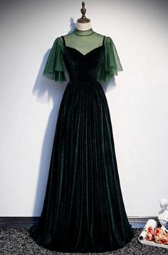 Material:VelvetSilhouette:A-lineColor:Green,Hemline:FloorLength,Back Details:Zipper Long Party Gowns, Dark Green Velvet, Mode Tips, Velvet Prom Dress, Green Bridesmaid Dresses, A Line Prom Dresses, فستان سهرة, Grad Dresses, Formal Dresses Prom