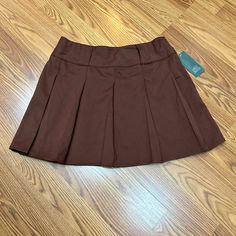 Super Cute Pleated Skirt With Side Zip. Low Rise. Size Small. New With Tags From A Smoke/Pet Free Home. Fall Pleated Skirt, Cute Pleated Skirt, Brown Pleated Skirt, Cute Bottoms, Summer Mini Skirt, Skirts Brown, Matching Skirt Set, Brown Mini Skirt, Rainbow Skirt