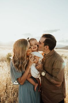 Boho Family Photos, Fall Photoshoot Family, Outdoor Family Photoshoot, Baby Fotografie