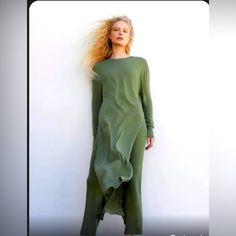 Beautiful Fine Knit, Great For Spring, Waist High Slits, New With Tags Casual Spring Sweater With Asymmetrical Hem, Casual Sweater With Asymmetrical Hem For Spring, Long Stretch Sweater For Spring, Zara Green Sweater For Spring, Zara Green Spring Sweater, Plaid Tunic Dress, Sleeveless Tunic Tops, Green Tunic, Oversized Sweater Women