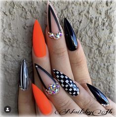 Aesthetic Nail, Pointy Nails, Stiletto Nail Art, Nice Nails, Stiletto Nails Designs, Halloween Nail Designs, Halloween Nail, Bling Nails, Dope Nails