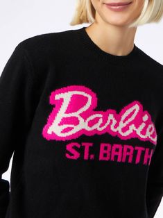 Woman crewneck black sweaterBarbie St. Barth jacquard printRibbed collar bottom and cuffsRegular fitTrue to sizeSt. Barth logo on the sleeveComposition: 20% Cashmere 35% Wool 30% Viscose 15% Polyamide Black Sweater With Embroidered Logo For Winter, Black Embroidered Logo Sweater For Winter, Black Logo Print Sweater For Winter, Black Winter Sweater With Embroidered Logo, Luxury Pink Crew Neck Sweater, Luxury Long Sleeve Jacquard Knit Sweater, Designer Black Jacquard Knit Sweater, Luxury Jacquard Knit Long Sleeve Sweatshirt, Luxury Black Jacquard Knit Sweatshirt