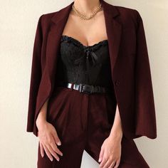 Fancy Outfits Women, Woman In Suit Aesthetic, Prom Suits Women, Brown Corset Outfit, Women Suit Outfits, Women In Suits Aesthetic, Prom Fits, Slytherin Clothes, Prom Suit