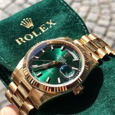 Green Watch, Gold Rolex, Rolex Watches For Men, Premium Watches, Gold Watch Men, Watch Lover, Rolex Watch, Watches Unique, Stylish Watches