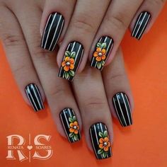 Nails Black Design, Nails Design Spring, Best Nails, Flower Nail Designs, Floral Nail Art, Super Nails, Ideas Nails, Nails Black, Trendy Nail Design