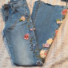 Good Condition Embroidery Pants Jeans, Patch Work Jeans, 2024 Energy, Rose Bundle, Embroidery Pants, Work Jeans, Painted Jeans, Patterned Jeans, Floral Jeans