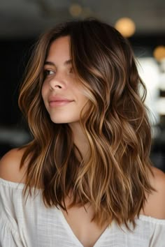 California Brunette Hair, California Brunette, Rambut Brunette, Brunette Hair With Highlights, Spring Hair Color, Brunette Balayage Hair, Brown Hair Balayage, Balayage Brunette, Spring Hairstyles